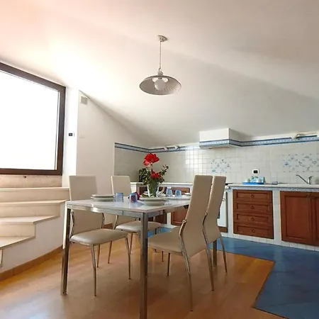 Apartmán Se056 - Montemarciano, Deliziosa Mansarda Con Vista Mare